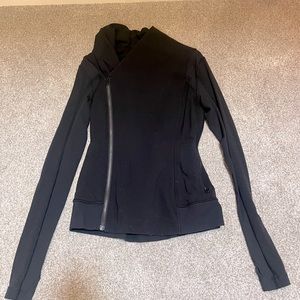 Lululemon form fitting black jacket size 6
